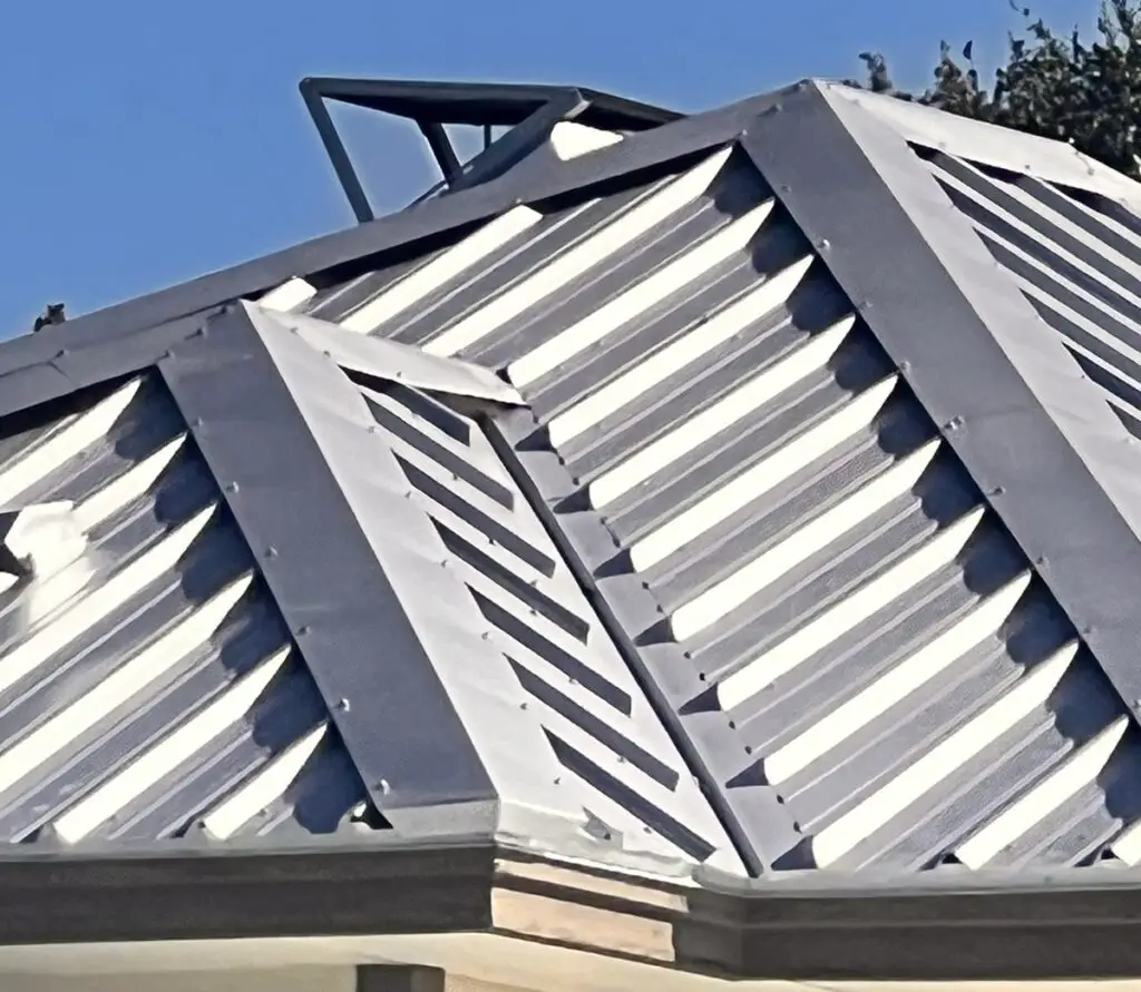 metal-roof-exposed-fasteners